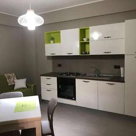 Corallo Neroo 아파트 밀라초